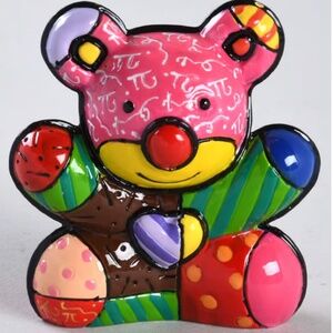 Romero Britto Bear ‘Pink” Miniature Figurines by ROMERO BRITTO